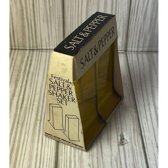 Vintage MCM Retro Festival Salt and Pepper Shakers Set Amber Plastic - Picture 2 of 6